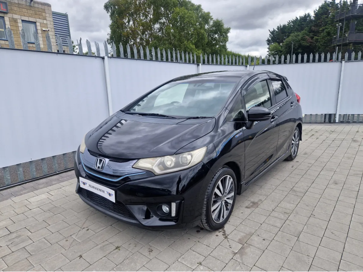 Honda Fit 1.5 PETROL HYBRID AUTO - Image 4