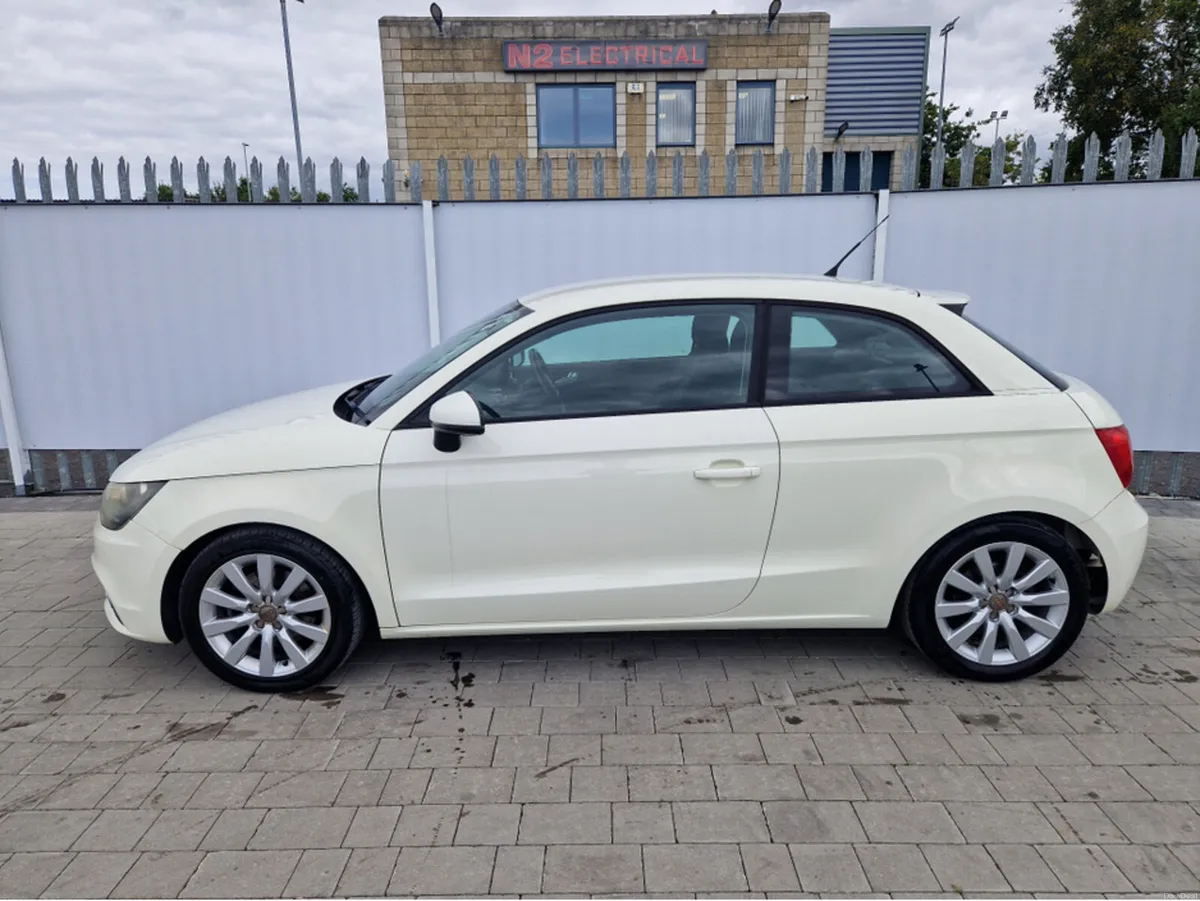Audi A1 1.4 PETROL AUTO - Image 6