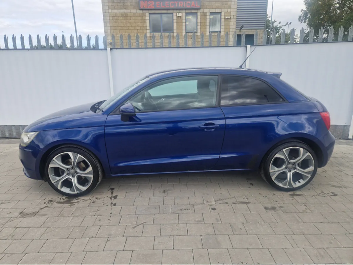 Audi A1 1.4 PETROL AUTO - Image 6
