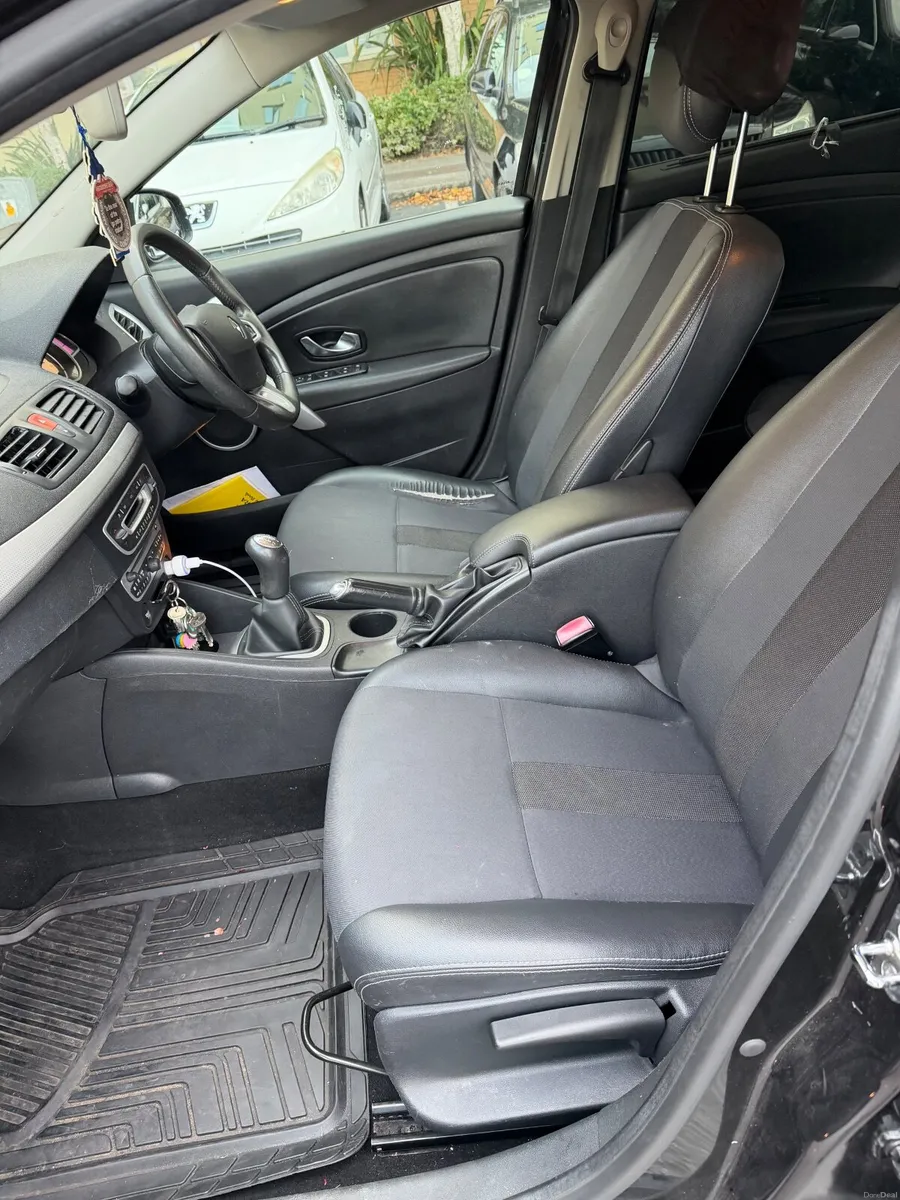 Renault Fluence 2010 - Image 5