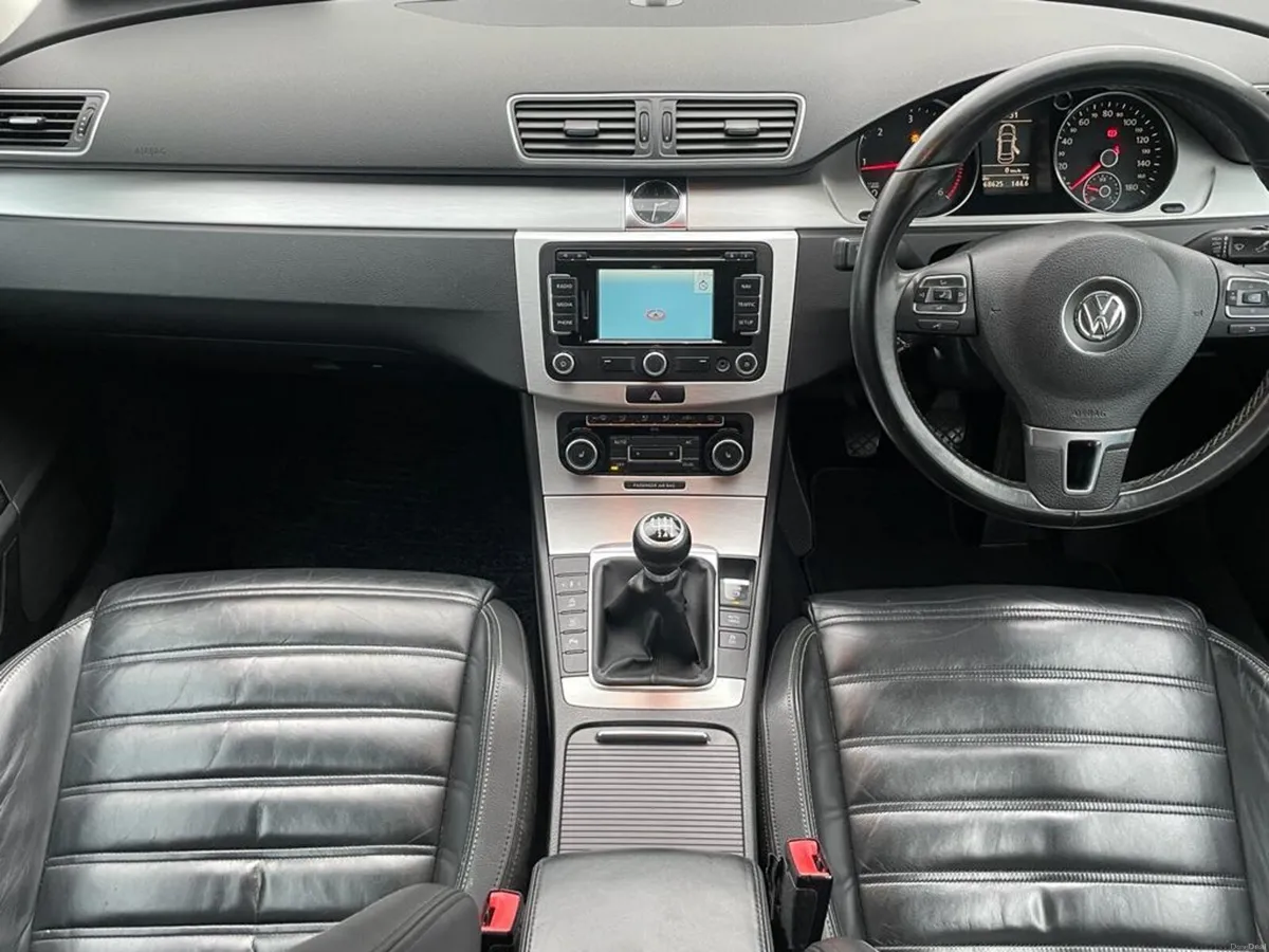Volkswagen Passat 2011 - Image 3