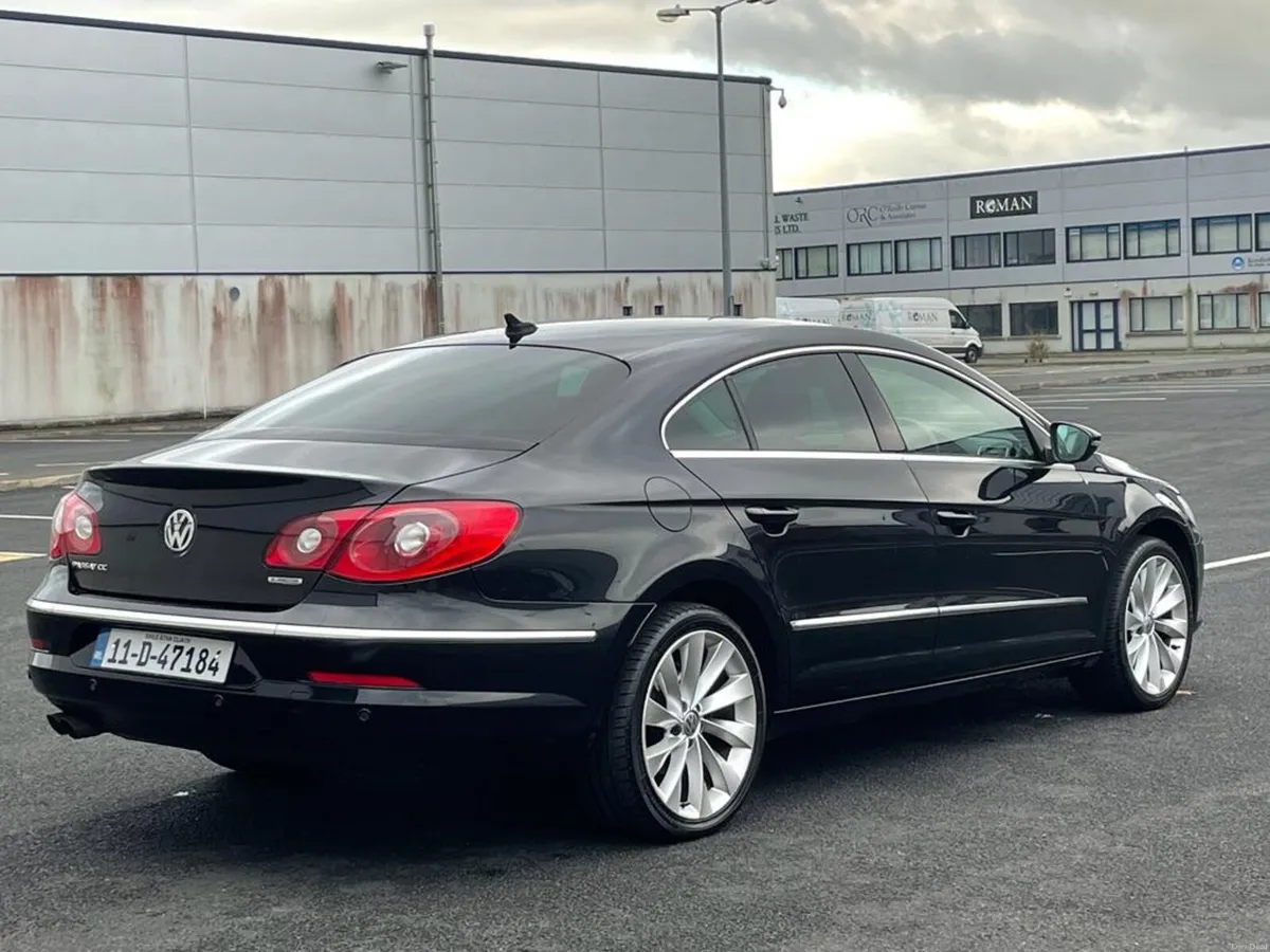Volkswagen Passat 2011 - Image 4