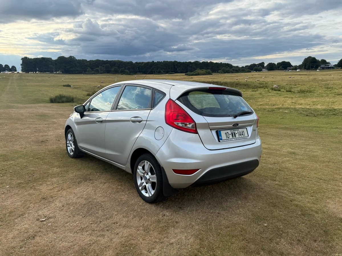 Ford Fiesta 2010 - 1 Prev. Owner - Image 3