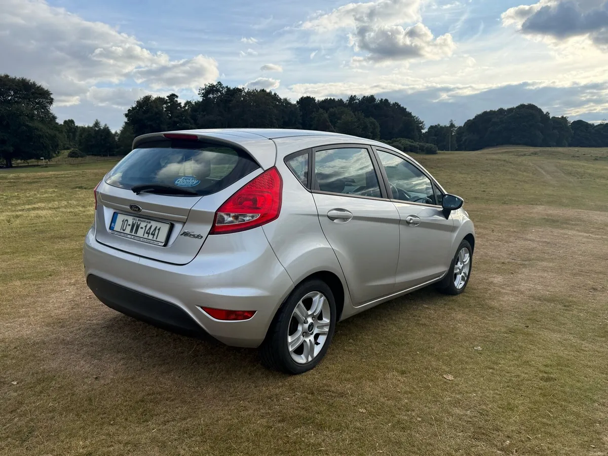 Ford Fiesta 2010 - 1 Prev. Owner - Image 4