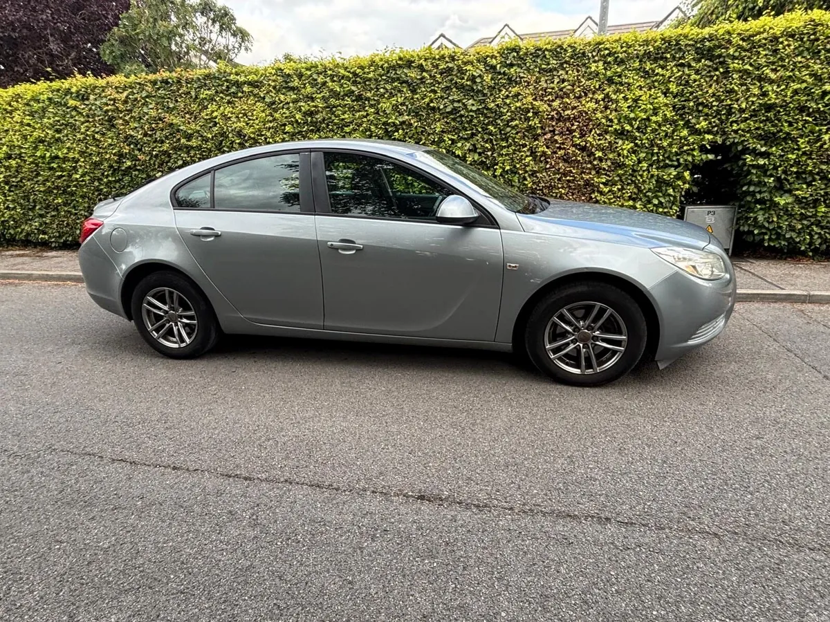 2013 Insignia 2.0 CDTI, NCT 07/27!! Taxed! - Image 5