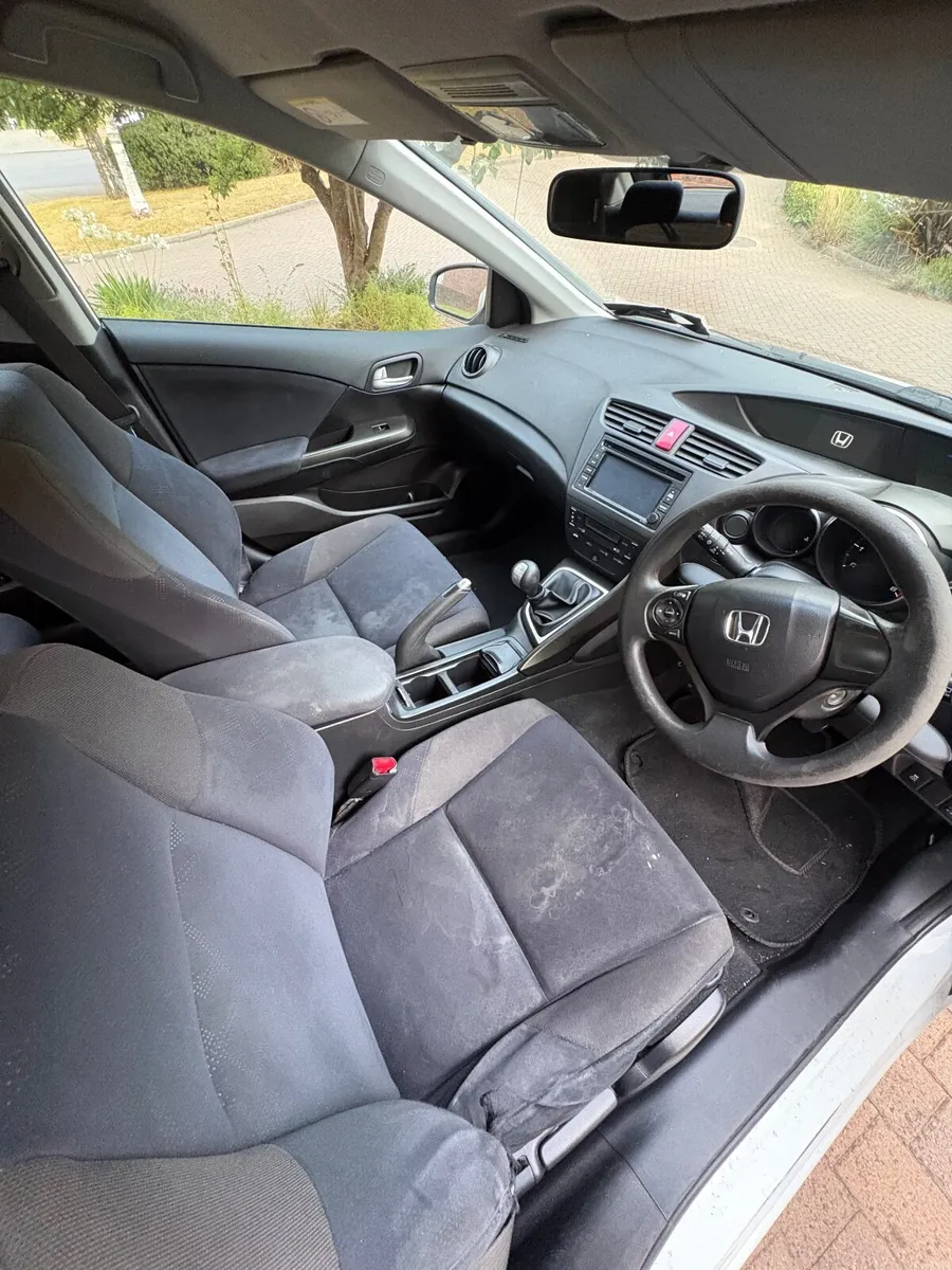Honda Civic 2013 - Image 5