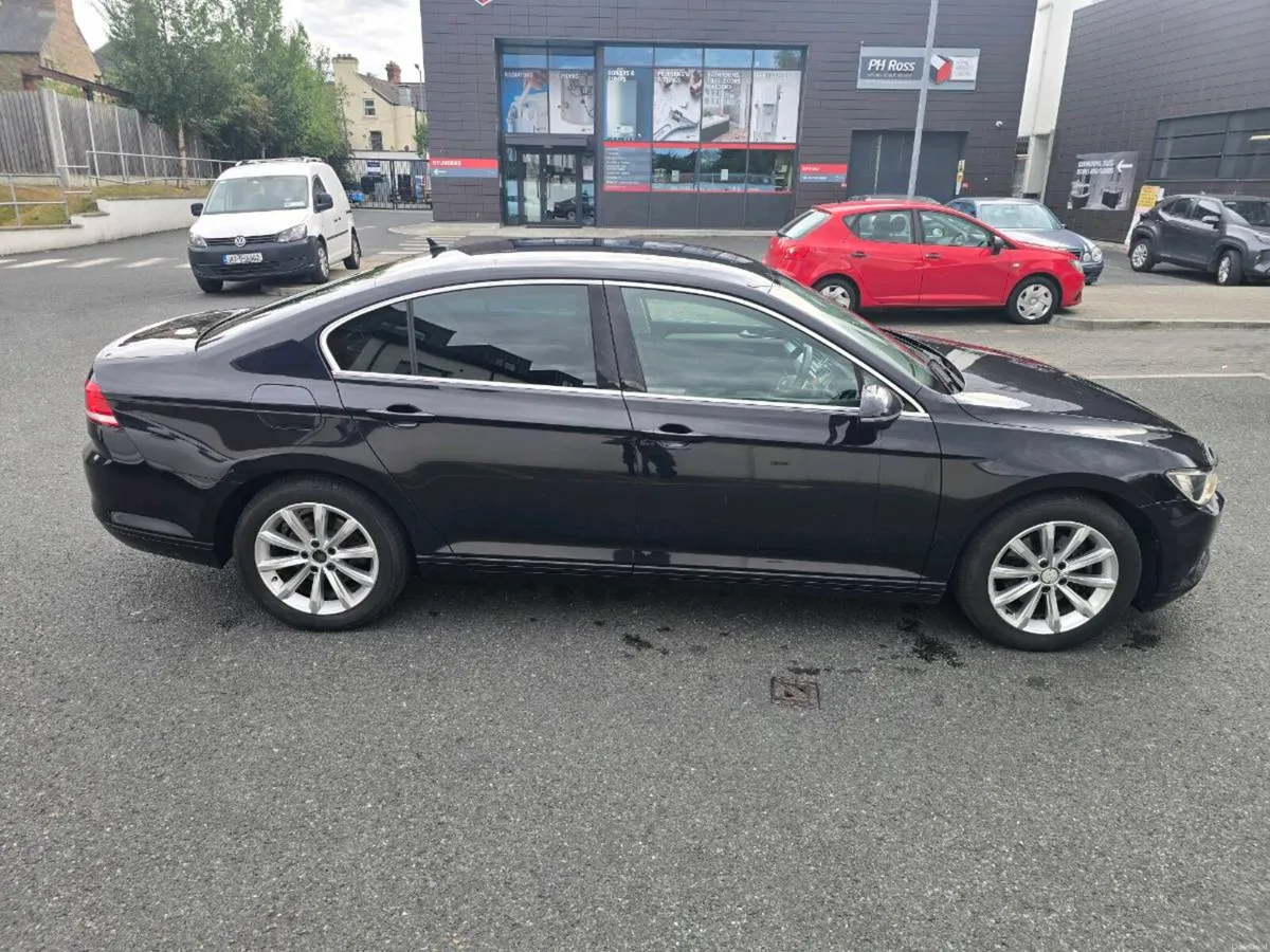 Car - Image 2