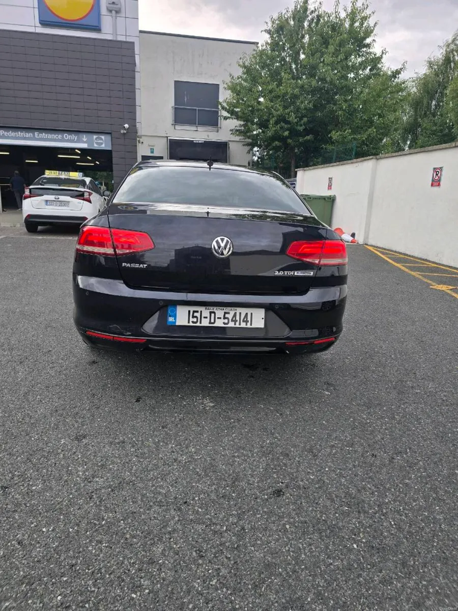 Car - Image 4