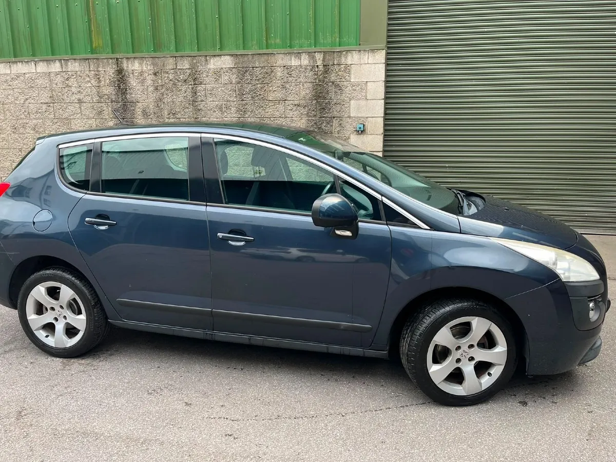Peugeot 3008 2012 - Image 1