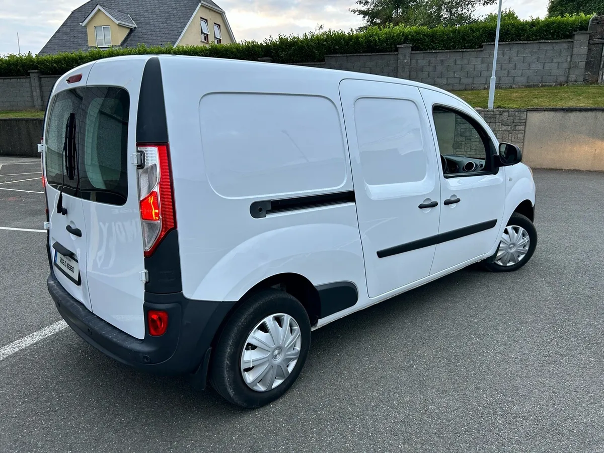 Renault - Image 2
