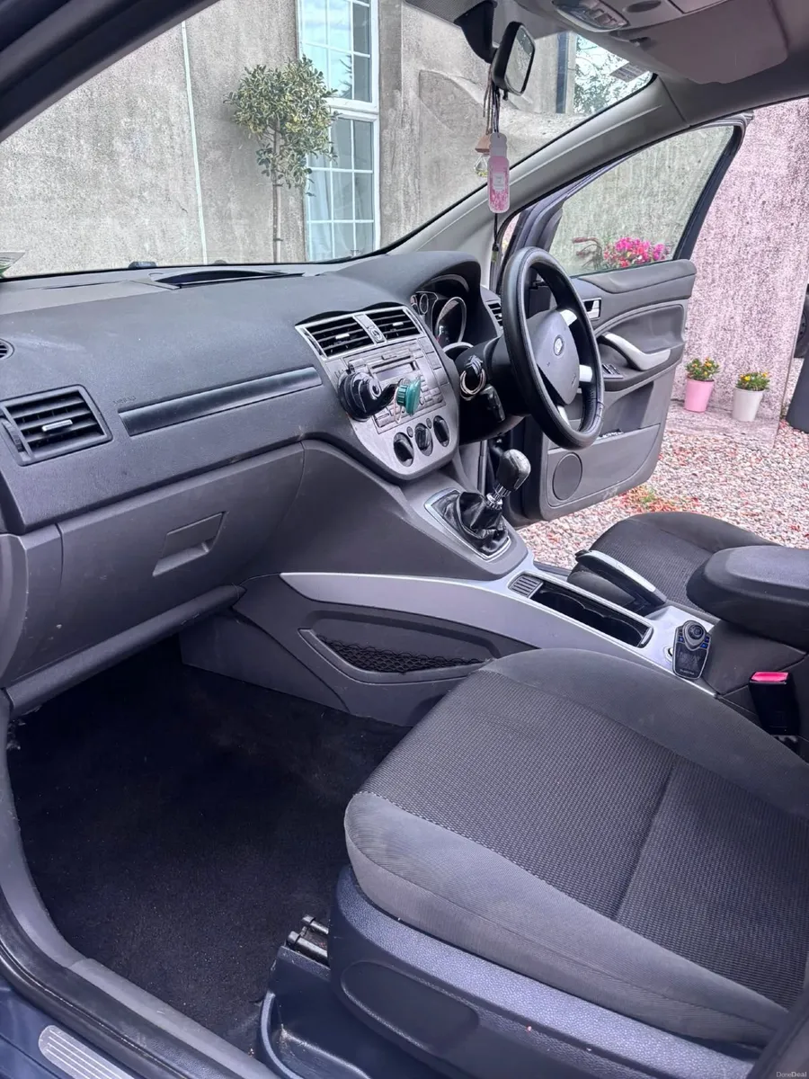 Ford Kuga 2010 - Image 2