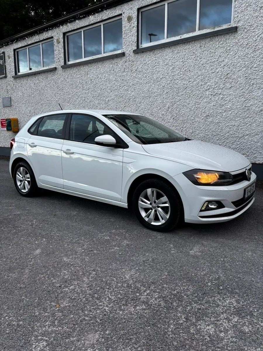 2018 Volkswagen Polo - Image 3
