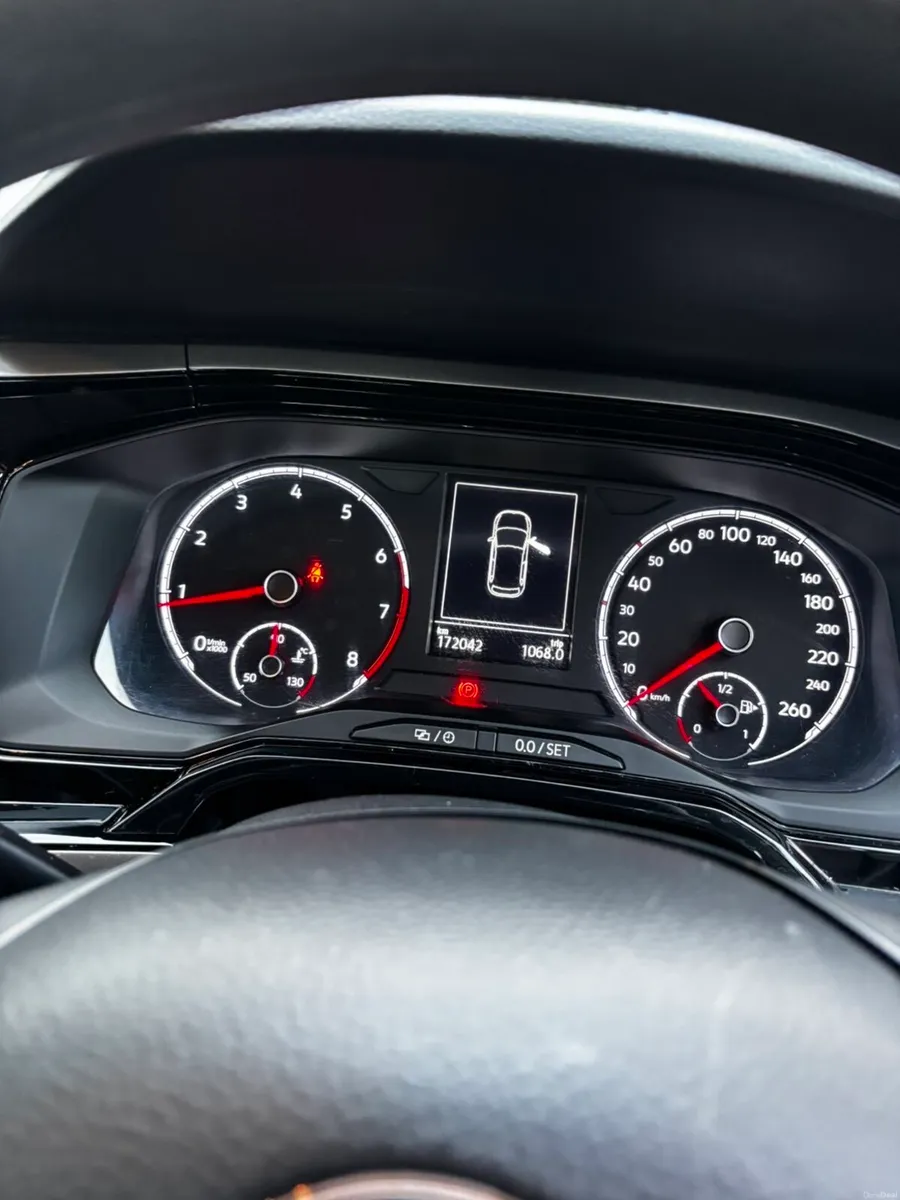 2018 Volkswagen Polo - Image 2