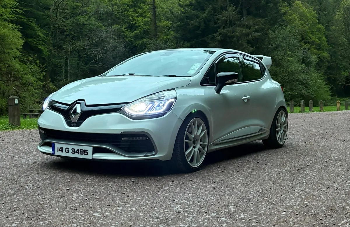 2014 RS Renault Clio 200BHp 1.6L turbo - Image 4