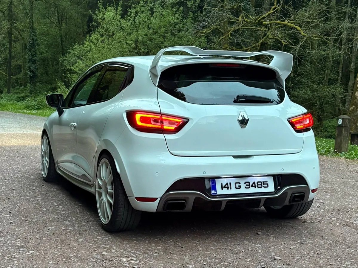 2014 RS Renault Clio 200BHp 1.6L turbo - Image 5
