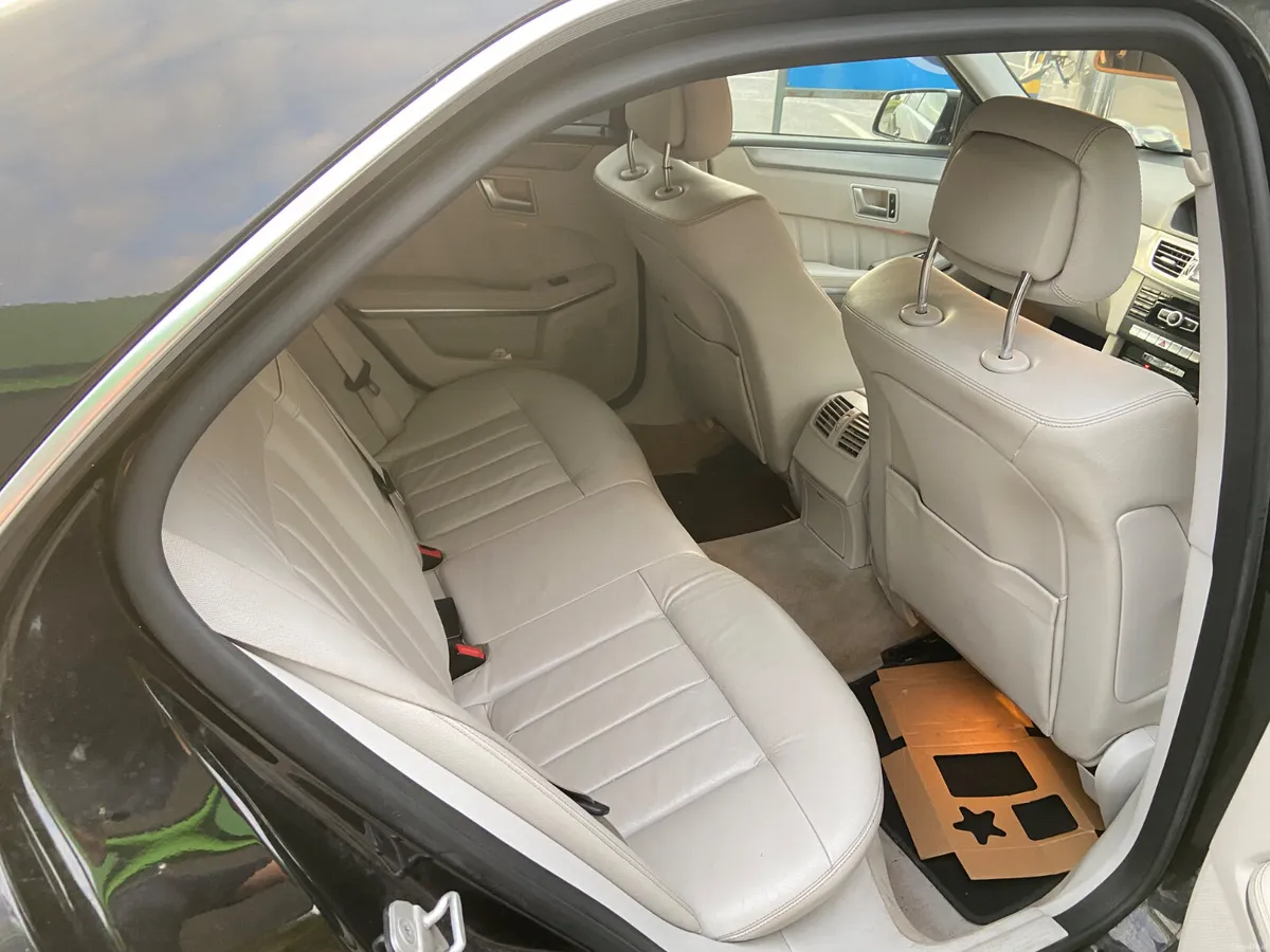 Mercedes-Benz E-Class 2014 - Image 5