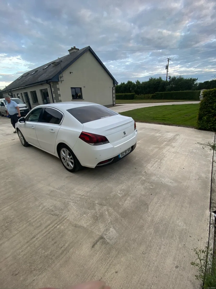 Car - Image 4