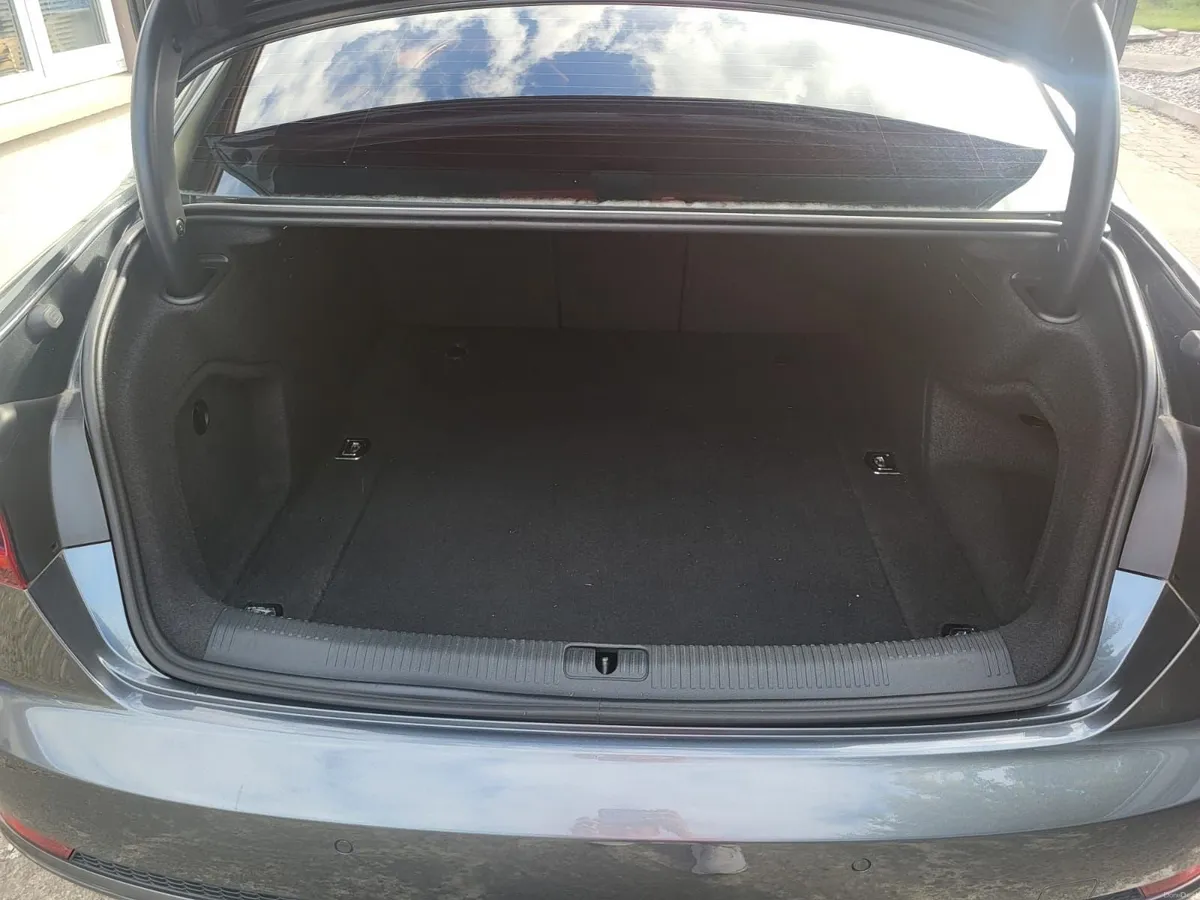 Audi A4 2017 - Image 5