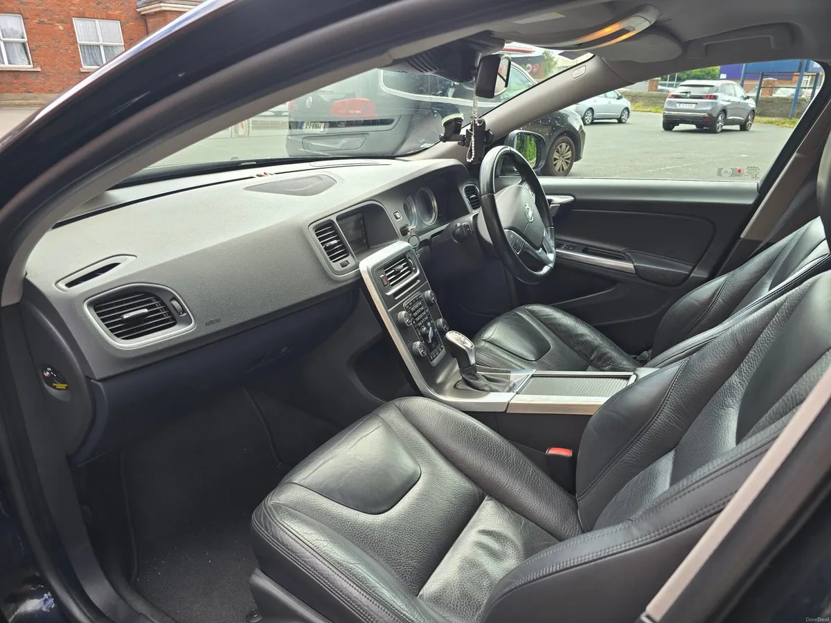 Car - Image 3