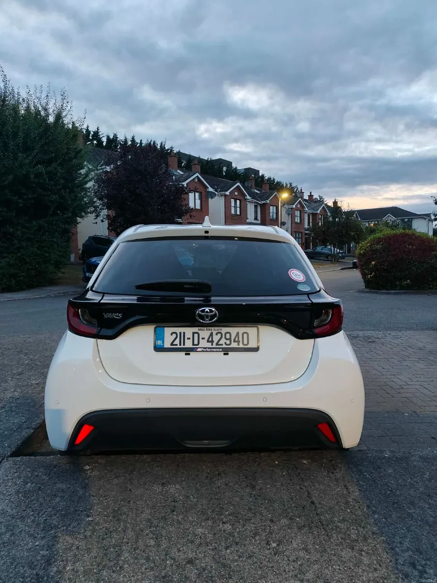 Toyota Yaris 2021 - Image 2