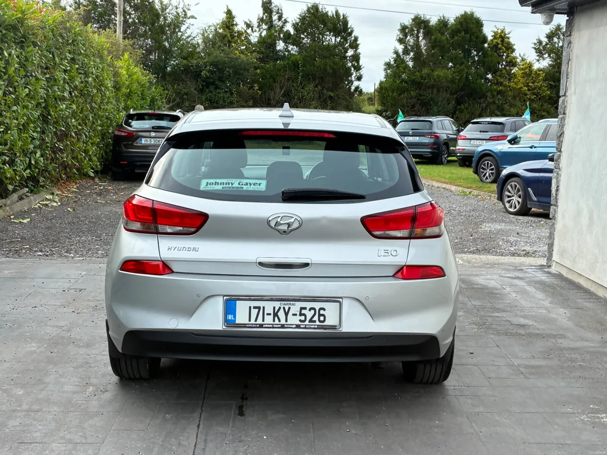 Hyundai i30 2017 1.6 diesel - Image 5