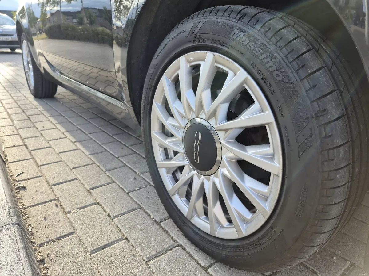 2018 Black Fiat 500 - Image 5