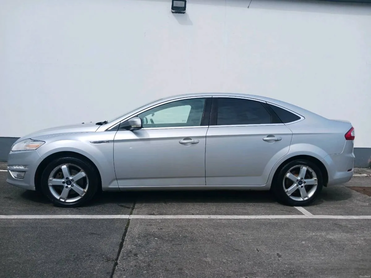 Ford Mondeo Titanium X Low Mileage - Image 5