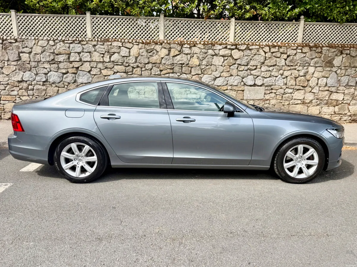 Volvo S90 2018!!MOMENTUM 2.0L AUTO!!! - Image 4