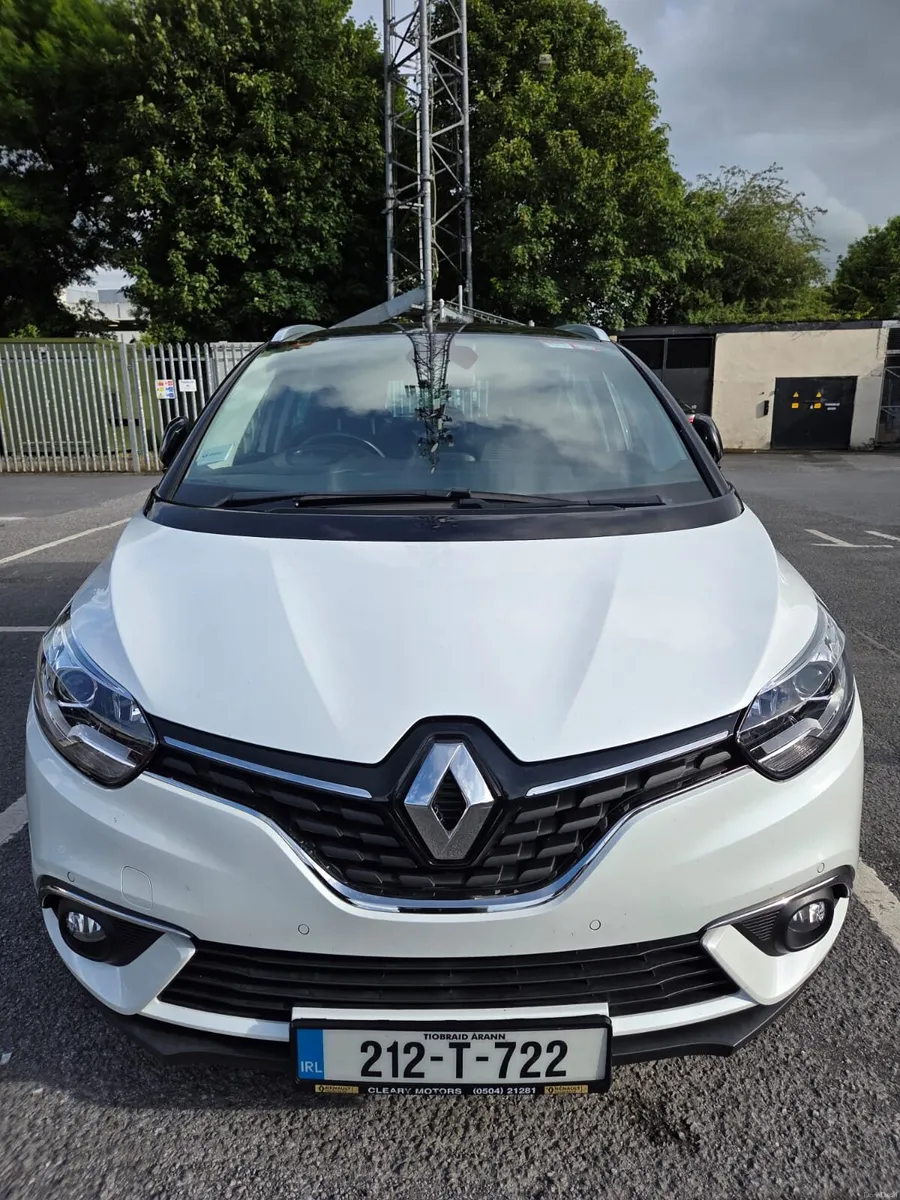 Renault Grand Scenic  Signature - Image 1