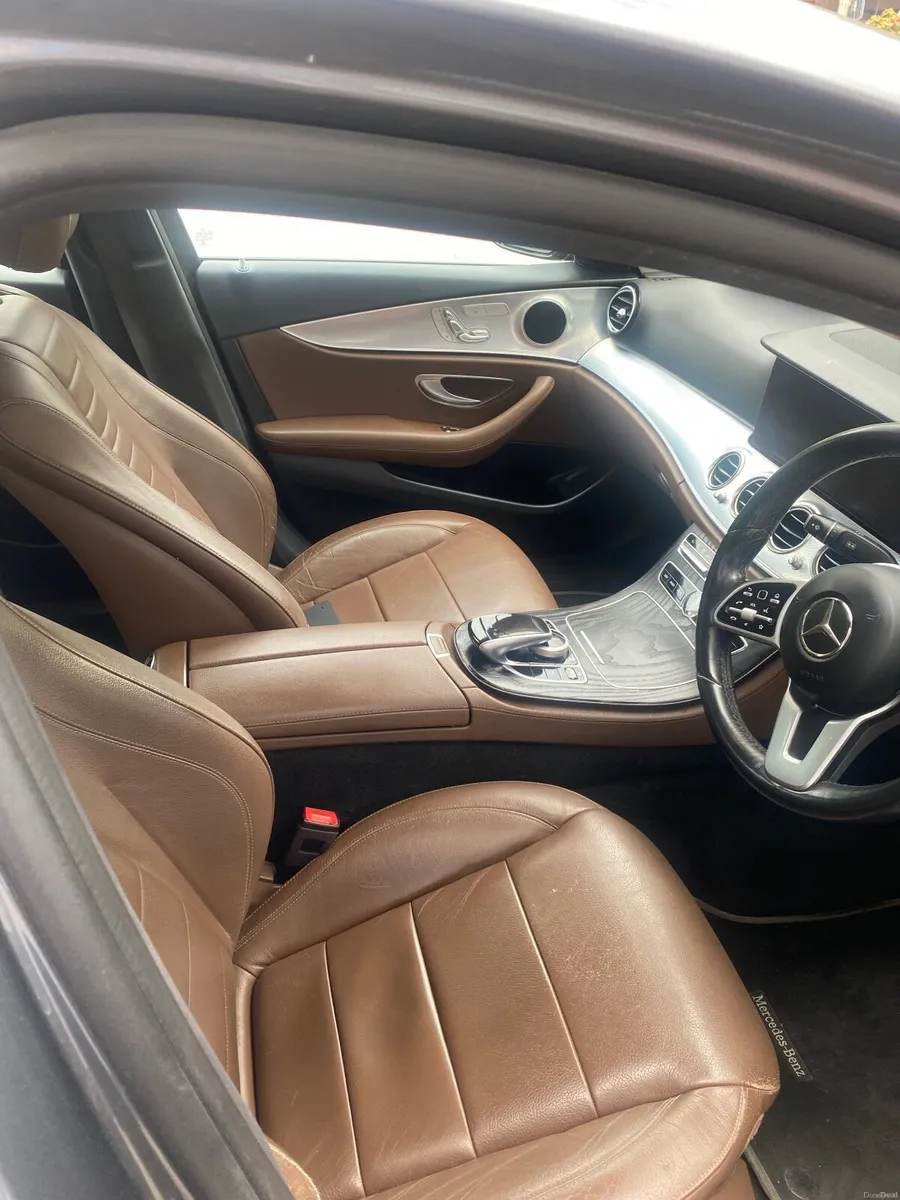 Mercedes-Benz E-Class 2019 - Image 6
