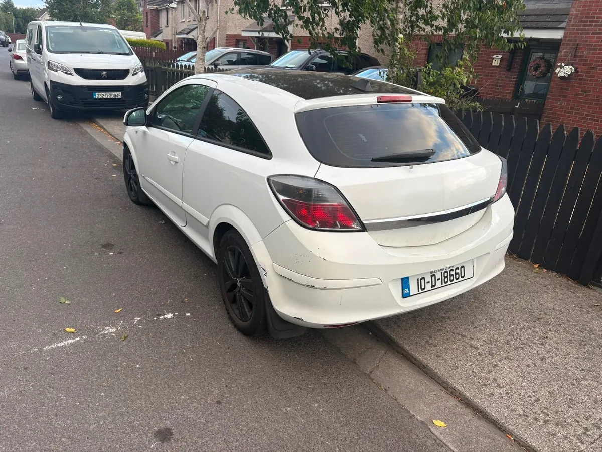 Opel Astra 2010 - Image 5