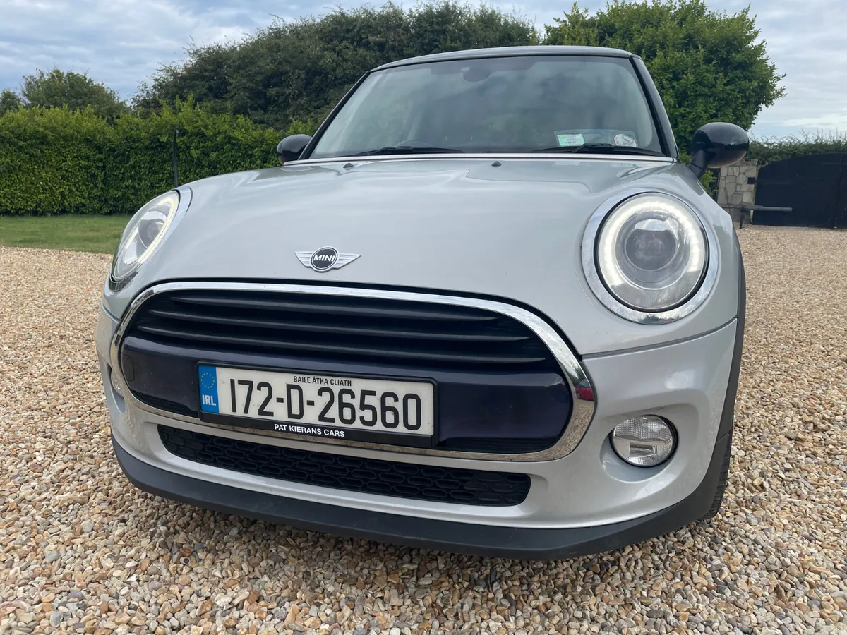 Mini Cooper 2017 Diesel One Owner - Image 4