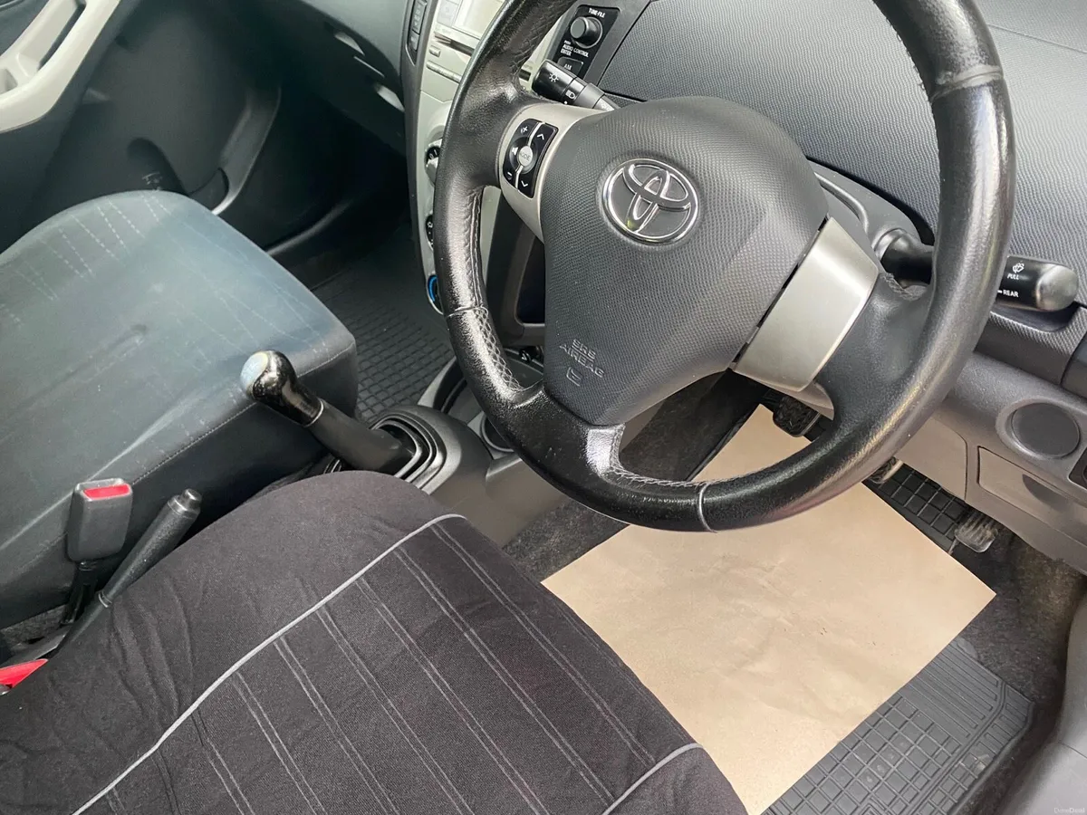 TOYOTA YARIS NICE CAR 🚘 NEW NCT &TAX MINT - Image 5