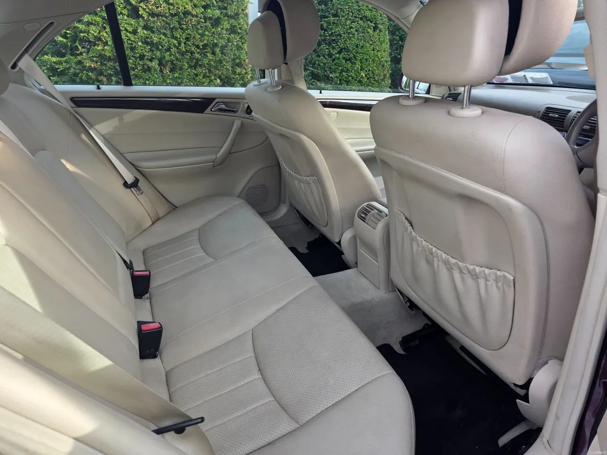 Mercedes-Benz C-Class 2007 - Image 4