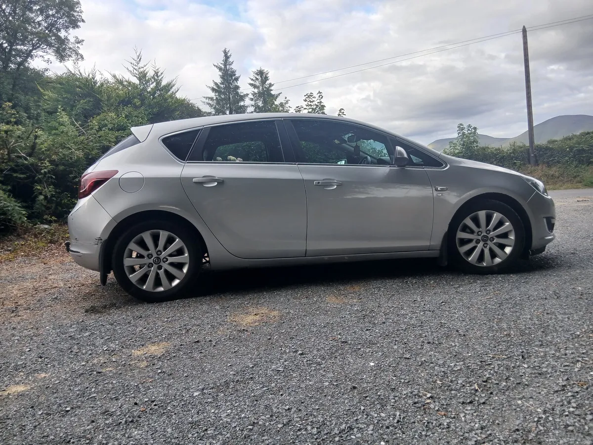 Opel Astra 2014 - Image 6