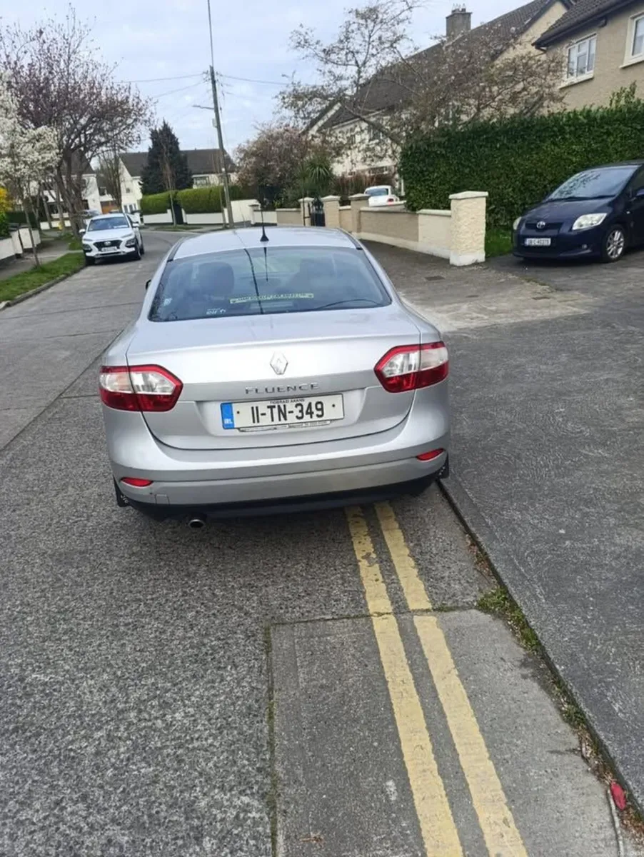 Renault Fluence 2011 - Image 6