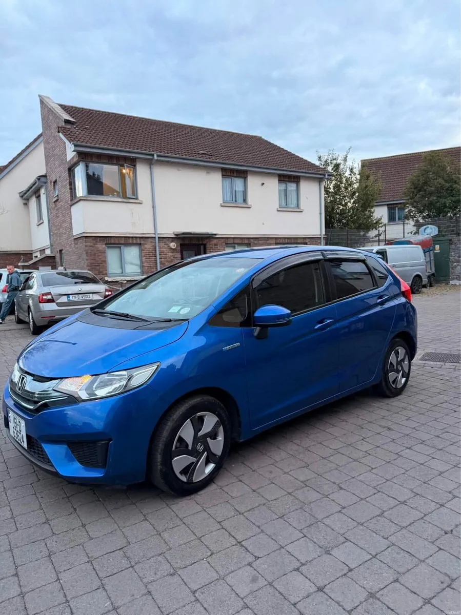 Honda Fit 2015 – Excellent Condition – Low Mileage - Image 5