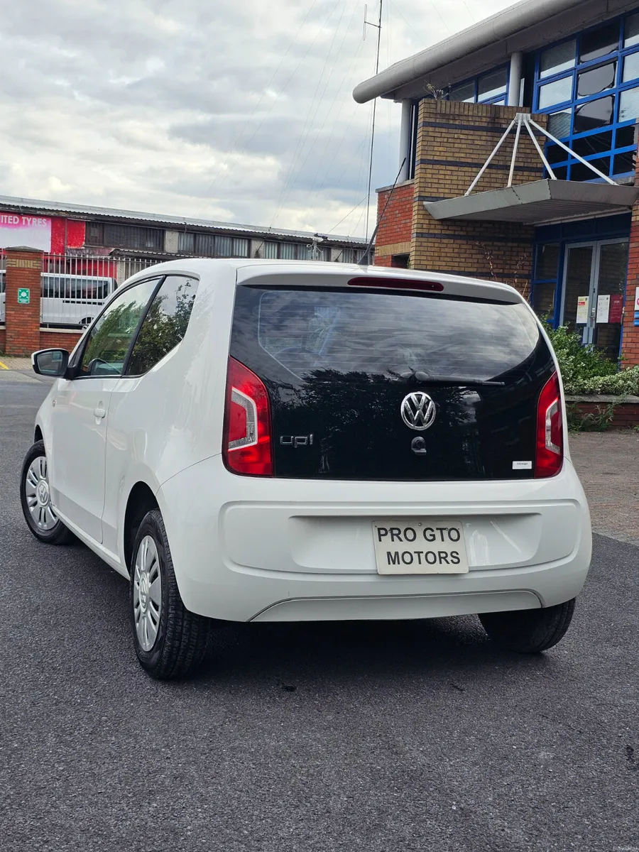 Volkwagen Up 2013 Automatic - Image 5