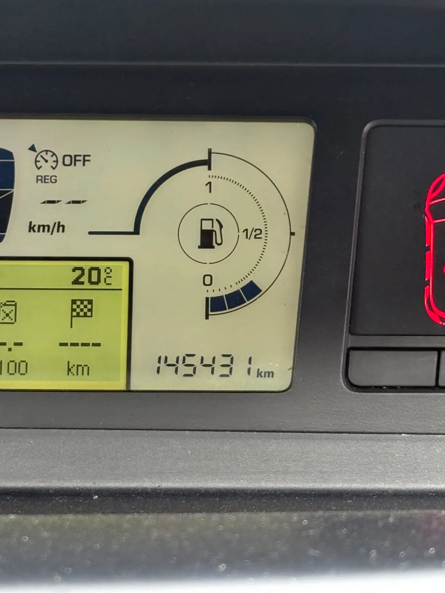 Citroen C4 Picasso 2011 - Image 5