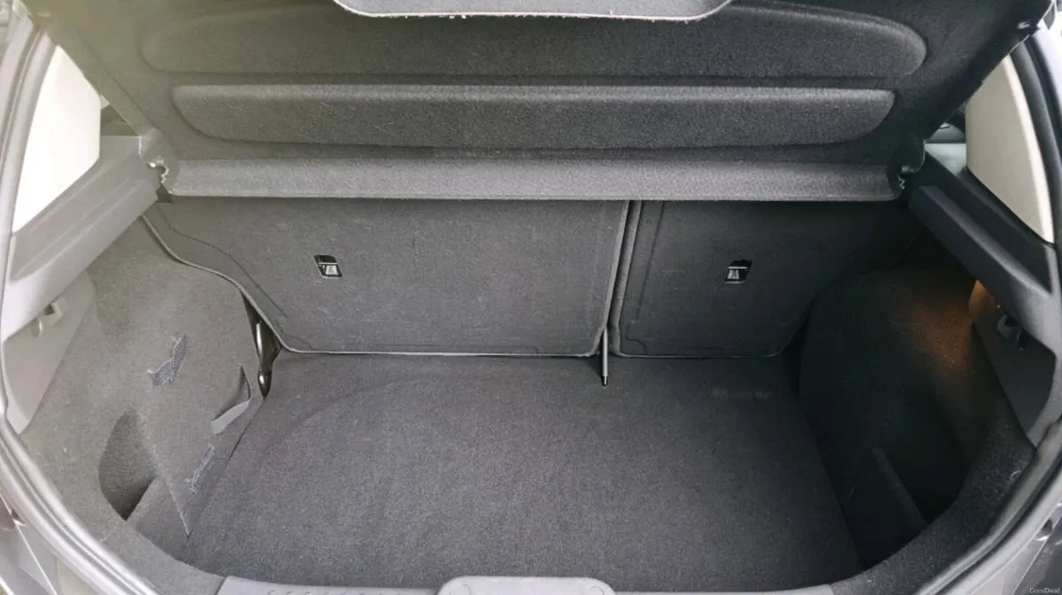 2016 Ford Fiesta Zetec 1.25 Petrol - Image 6