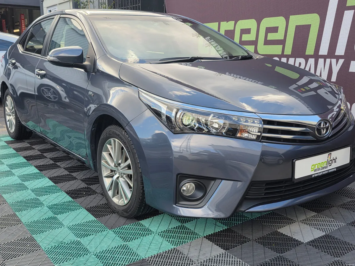 2016 Toyota Corolla Automatic 1.6 Dual VVTI Low Mi - Image 6