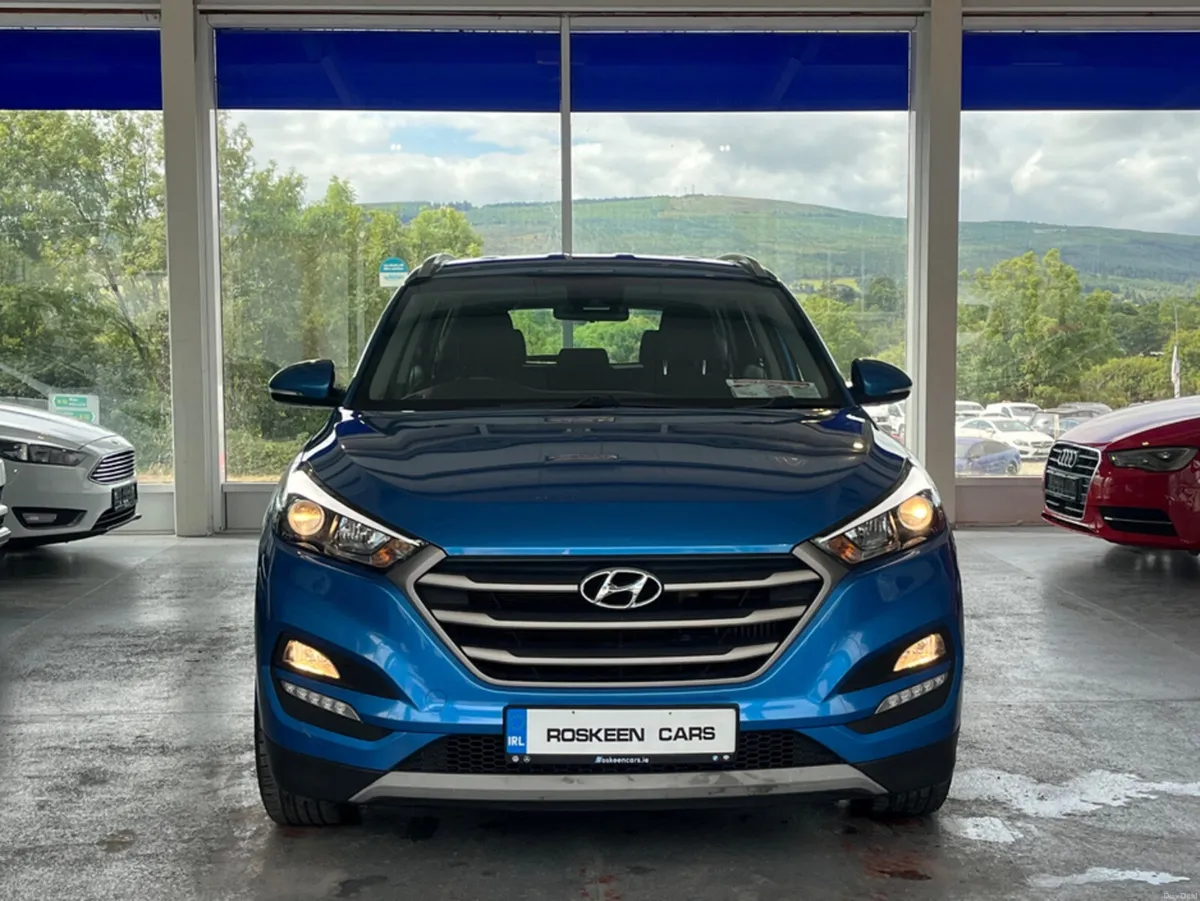 Hyundai Tucson 1.7 SE NAV BLD 116PS 5DR - Image 2