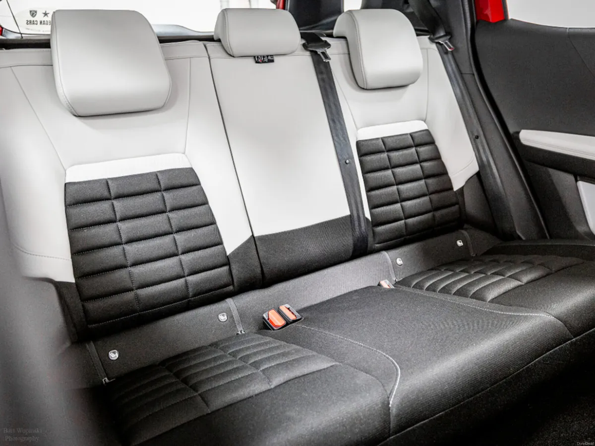 Citroen C3 Aircross Max 1.2 MHEV Auto 145HP - Image 4