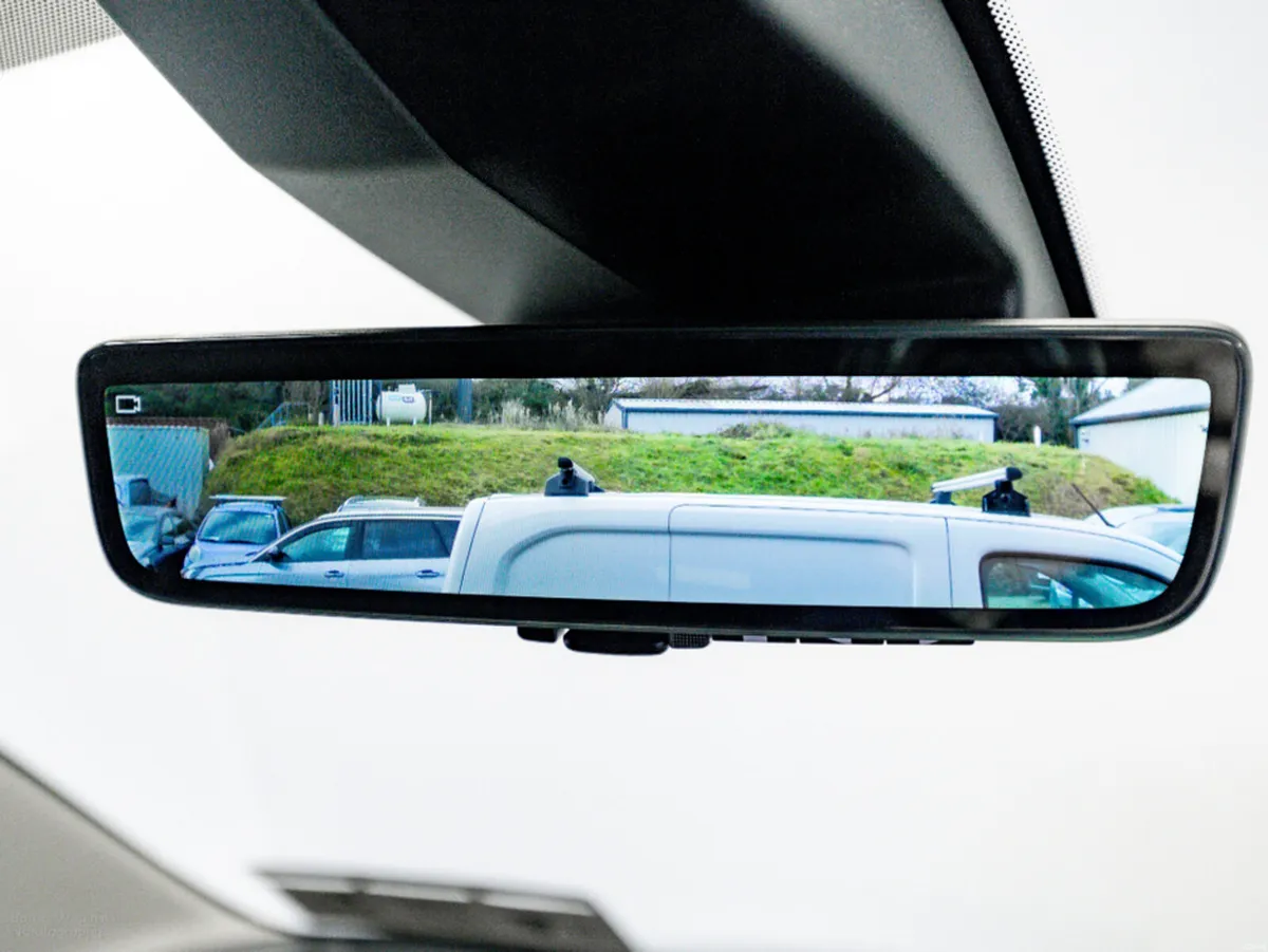 Peugeot Partner *€5, 000 Scrappage offer* Pro Prem - Image 4