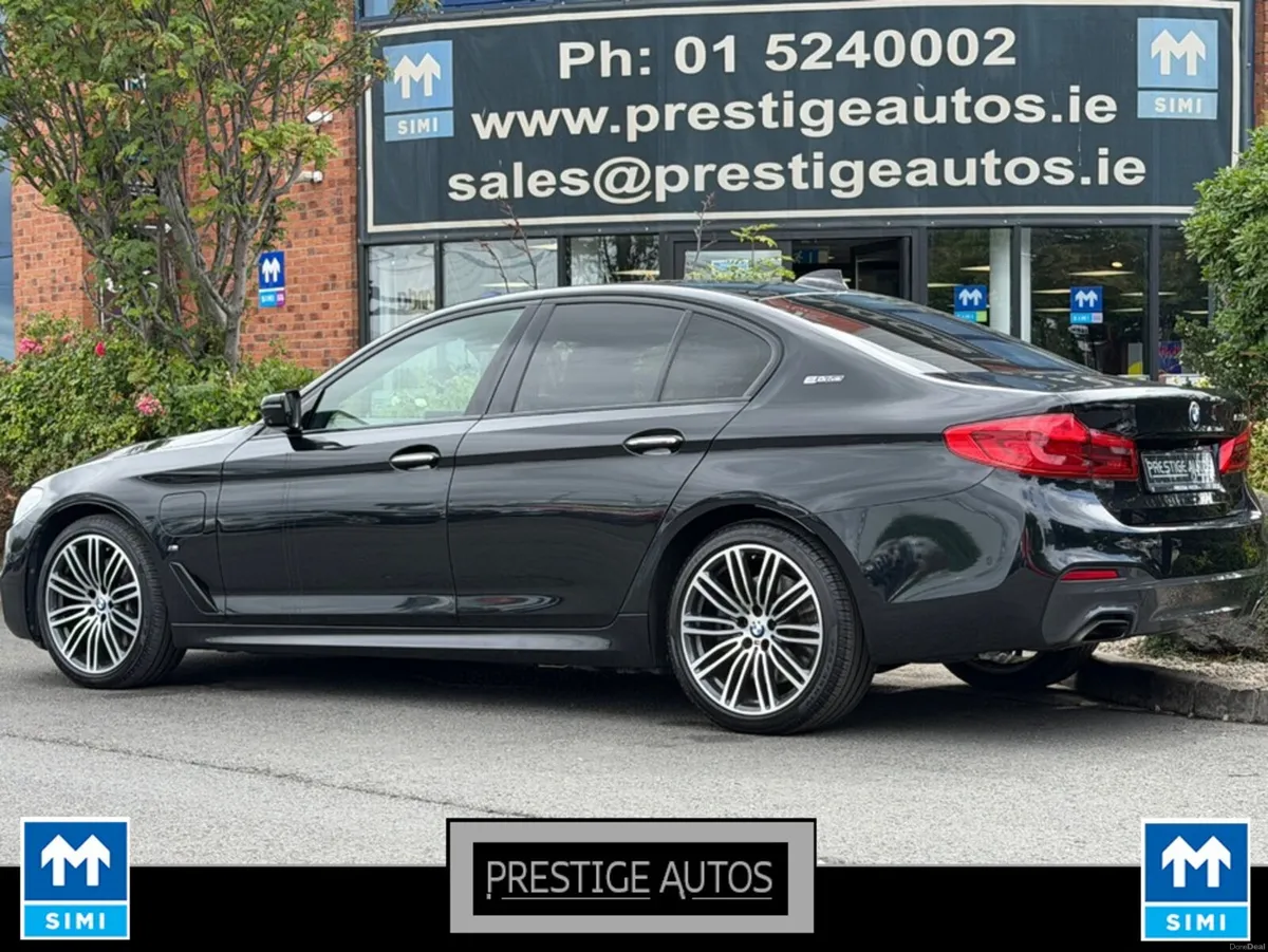 BMW 5-Series 530 E M-SPORT PETROL PLUG IN HYBRID * - Image 6
