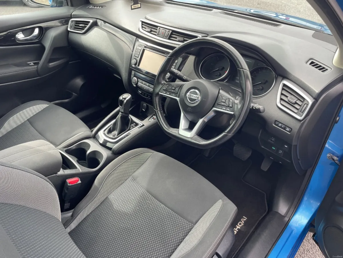 Nissan Qashqai 1.6 SV CVT SS AUTOMATIC - Image 4