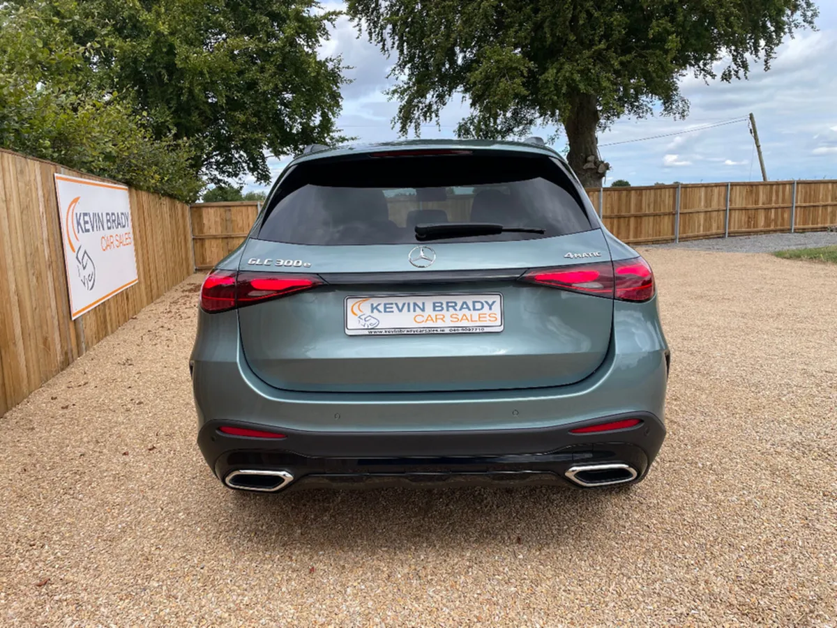 Mercedes-Benz GLC 300 URBAN EDITION E 4 MATIC - Image 6