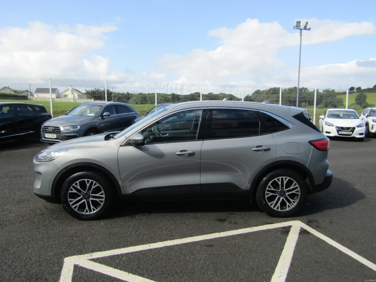Ford Kuga TITANIUM EDITION ECO ECOBLUE - Image 6