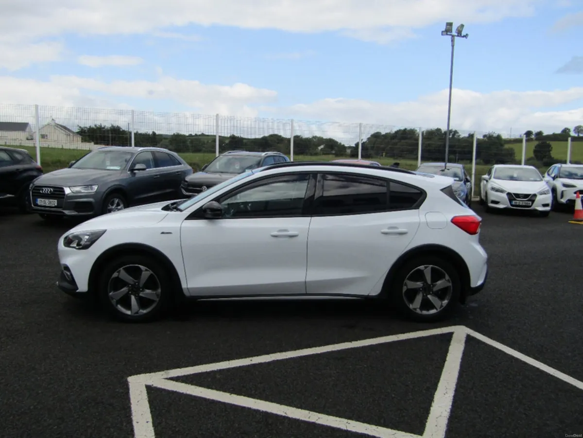 Ford Focus ACTIVE 1.0 ECOB 125PS M6 5DR 4DR - Image 6