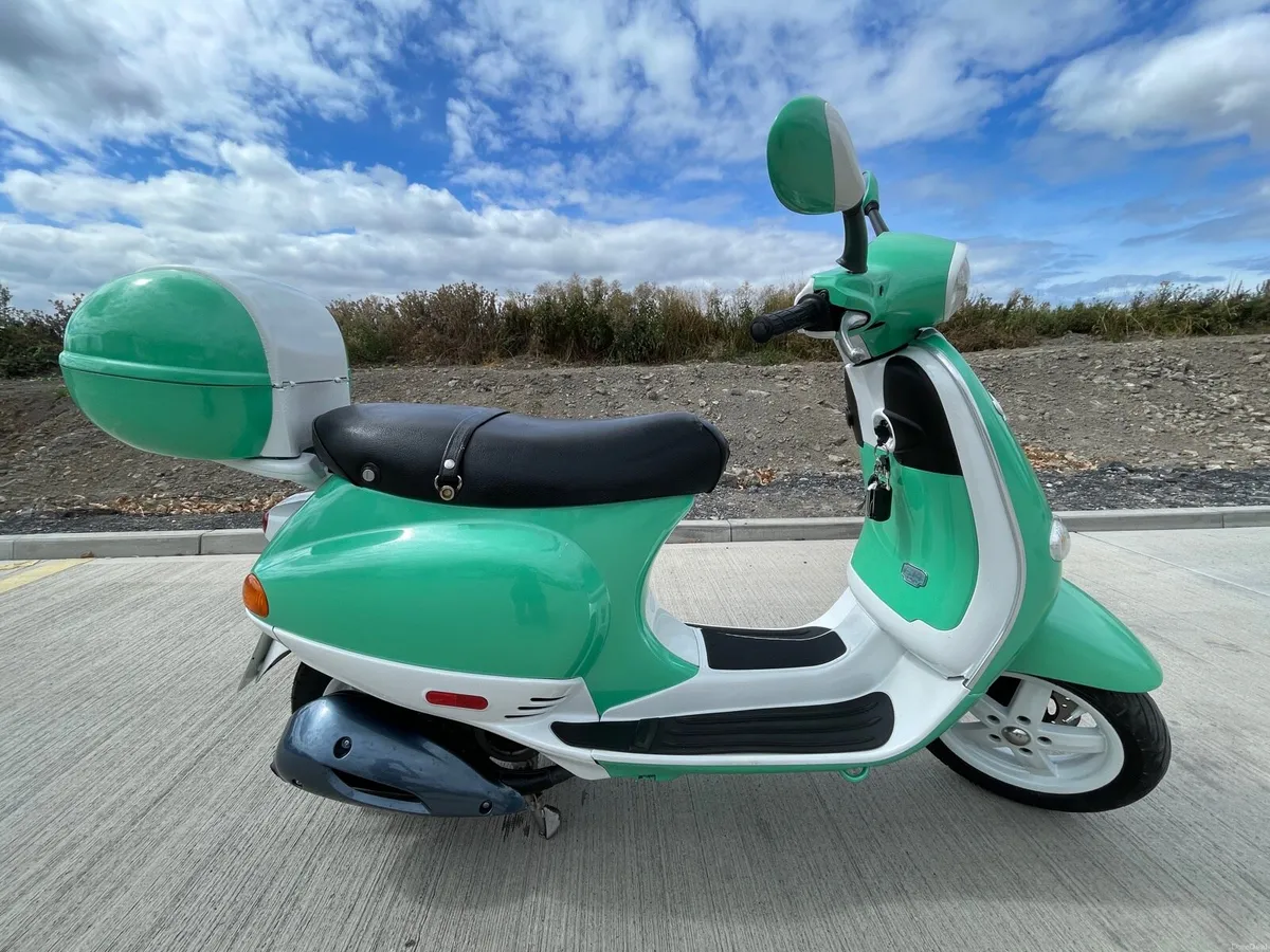 Vespa Et4 150cc - Image 3